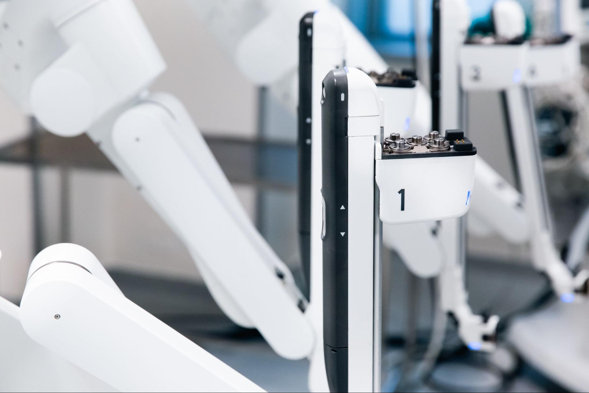 cuando no esta indicada cirugia robotica en urologia